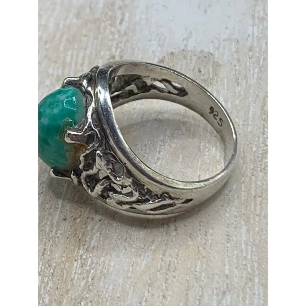 Woman’s Stunning size 8 all sterling silver Celtic ring